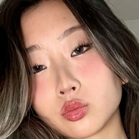 Aeriessteele Nude