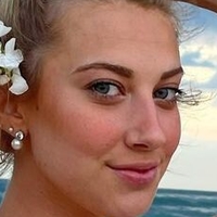 AlaiaJeanneau Nude