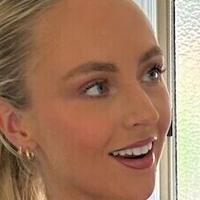 Annie Knight Nude