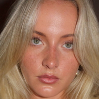 anniekrobbins Nude