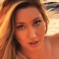 Bailey Parks Nude
