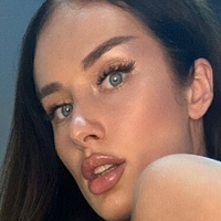 Blue_eyes_suzie Nude