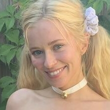 chloe cream Nude