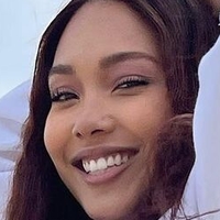Parker McKenna Posey Nude
