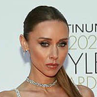 Una Healy Nude